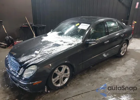 2004 Mercedes-Benz E 500 z USA, uszkodzony, nr VIN WDBUF70J04A576171